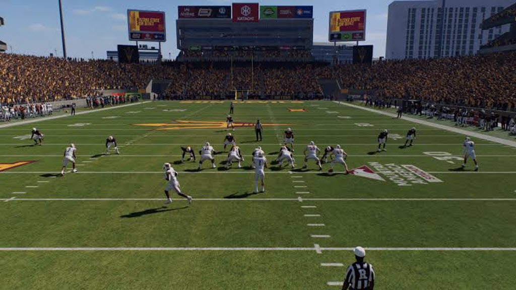 EA SPORTS College Football 27